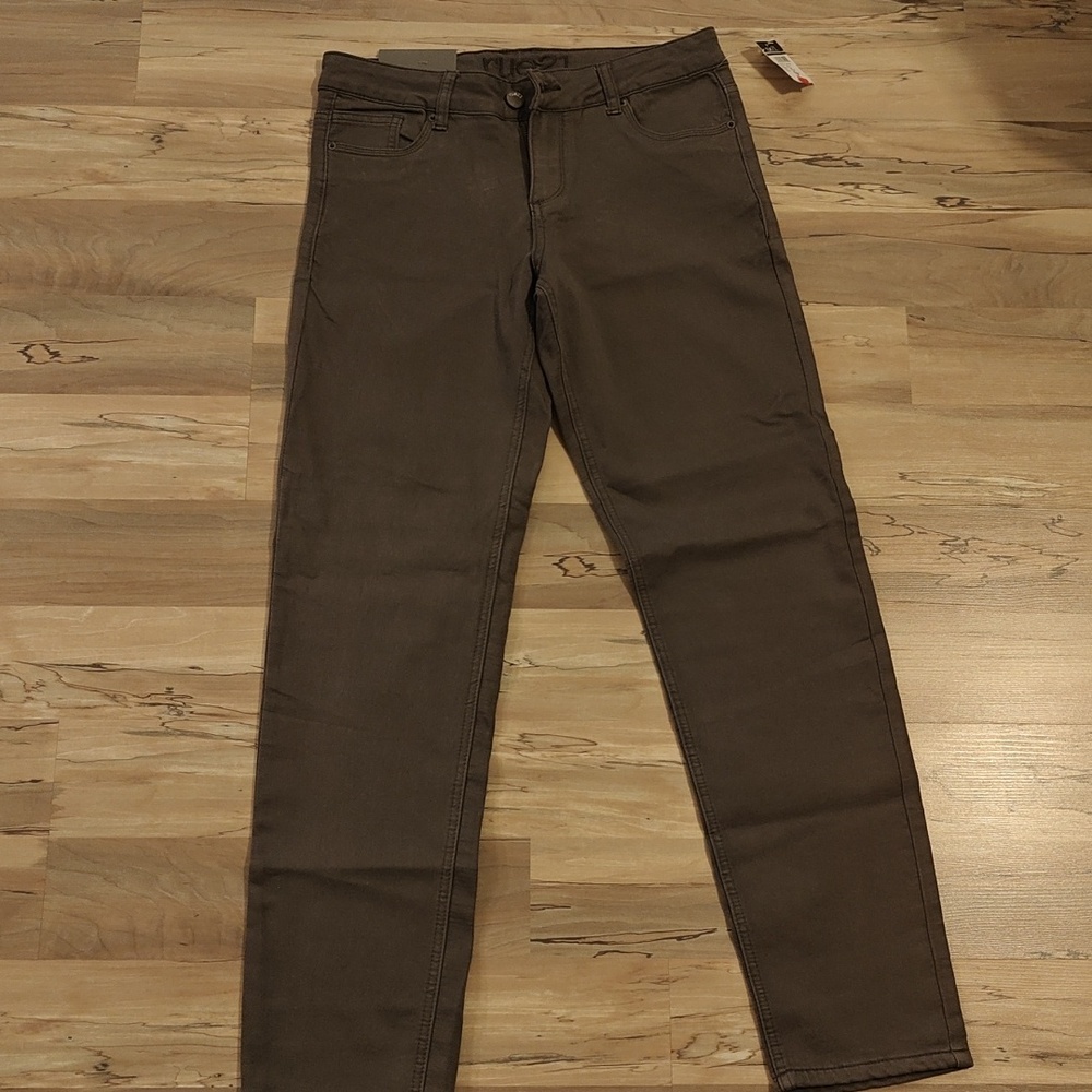 Rue21 grey mid rise skinny jegging size 7/8
